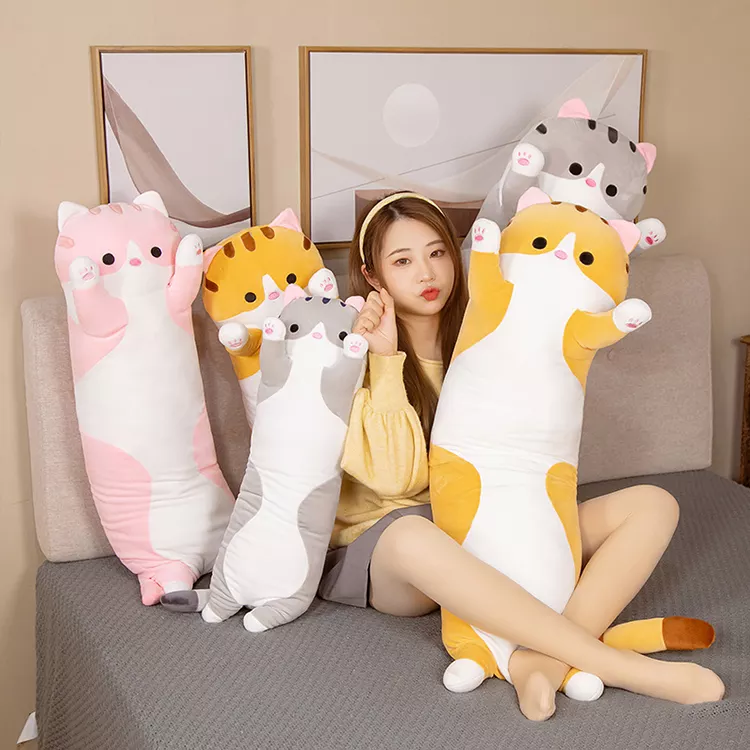 GAOINTELL Portachiavi con ciondolo a forma di gatto in stile cartone animato, con fard, giocattolo per coppie, portachiavi per zaini e telefono