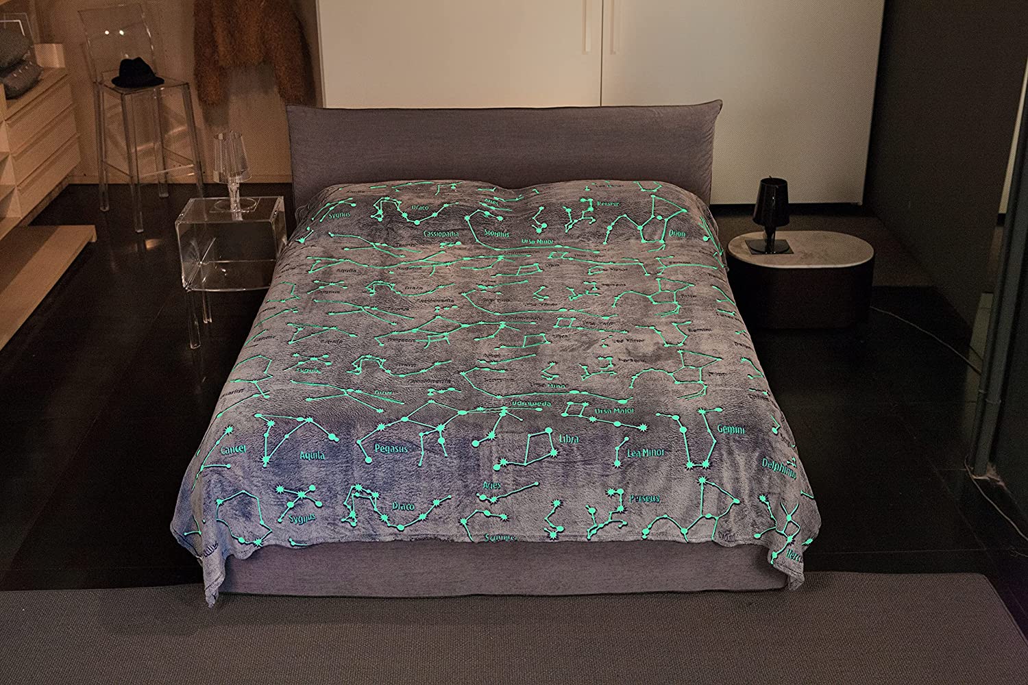 Idea Regalo Coperta Kanguru con Costellazioni Luminose al Buio